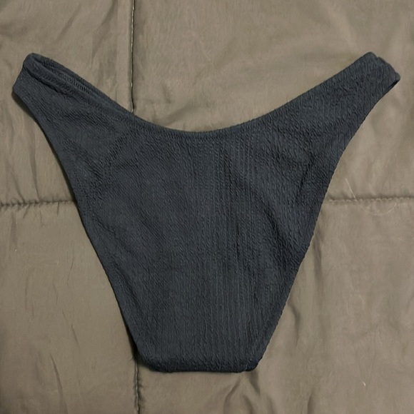 JCrew Textured Curved Waist Cheeky Bikini Navy Size Small NWT - Picture 2 of 6